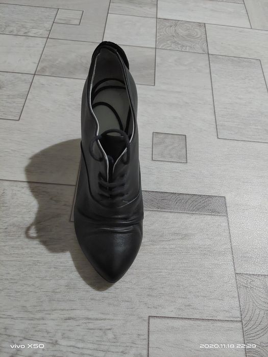 Продам туфли фирменные