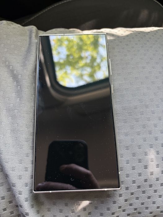 Продавам Samsung S 24 Ultra 512gb