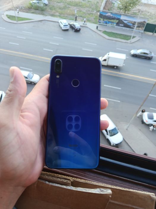 Продаю Redmi note 7 4/64