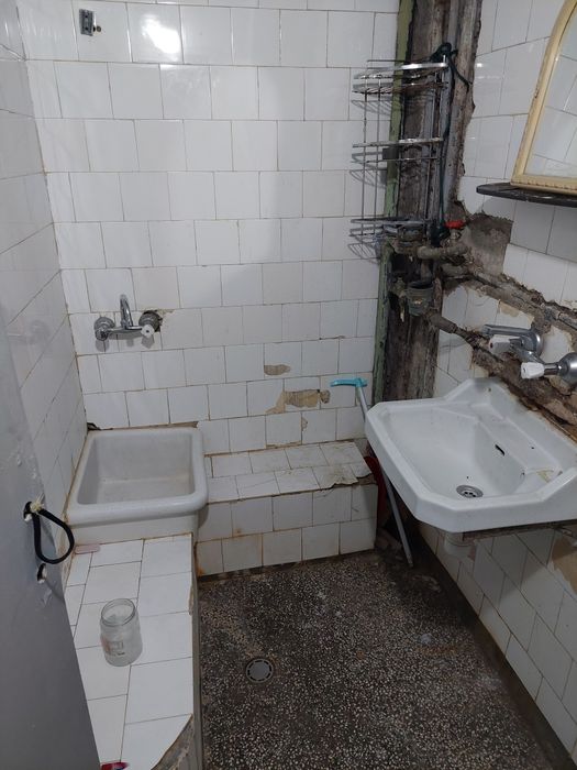 Дава се под наем Тристаен апартамент в Шумен, Център - 68 кв.м за 153 € - Снимка #6