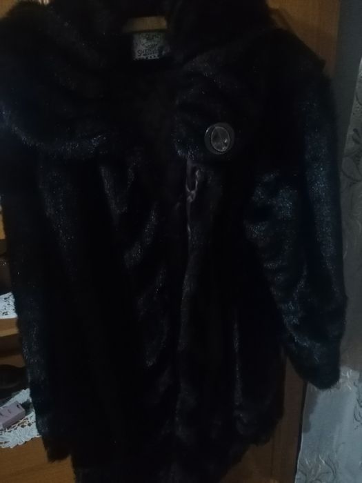 Vand două blanuri culori diferite