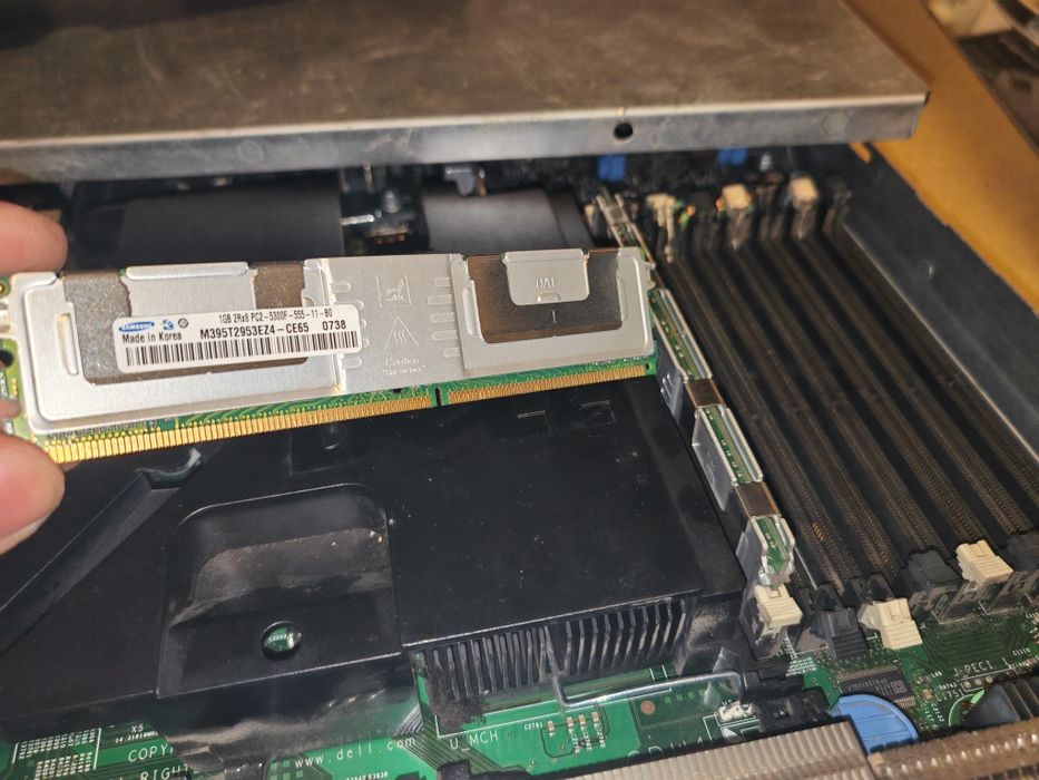 Server DELL power edge 1950 transport 5 lei