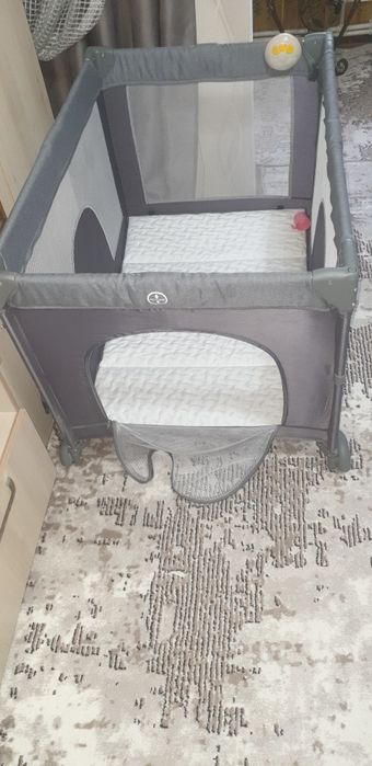 Кроватка-манеж детская