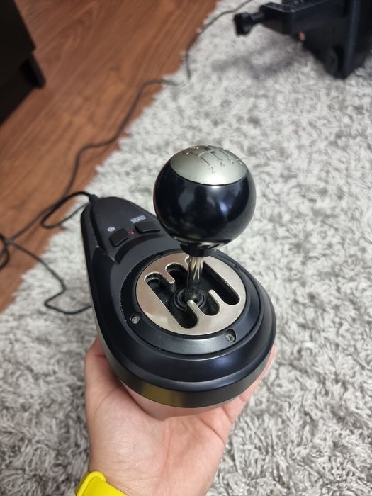 Volan tRacer, pedale, schimbator