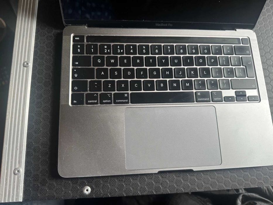 MacBook Pro 2020 13 Inch intel I5, 16GB RAM, 500GB 4 ports