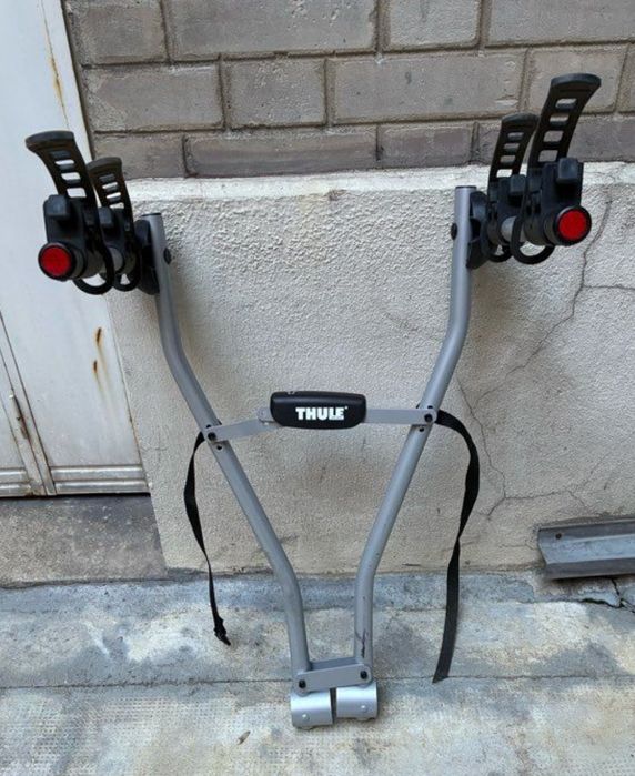 Suport pentru două biciclete pe cârlig Thule