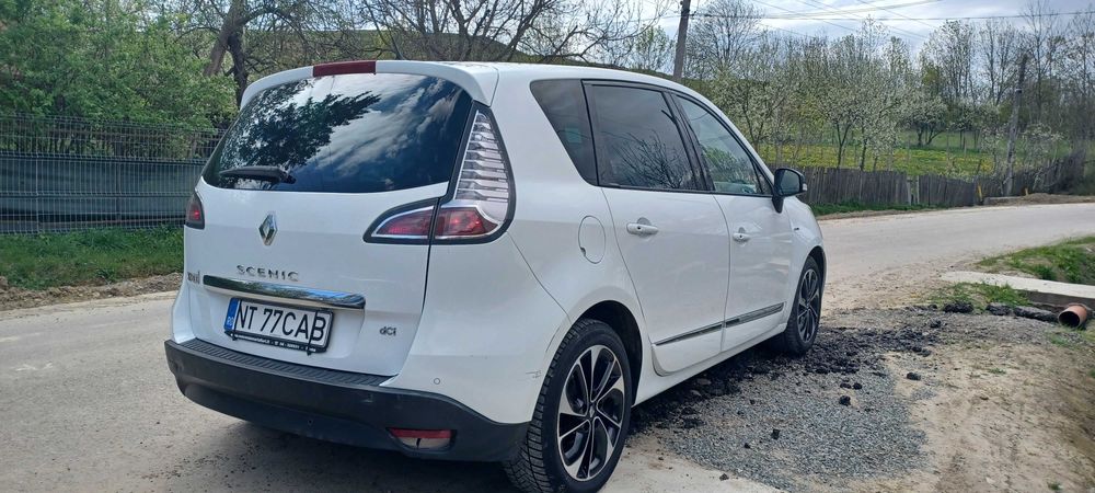 Renault Scenic XMOD BOSE