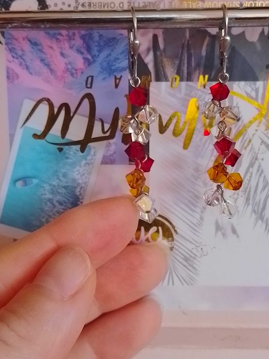 Сребърни обеци с камъни