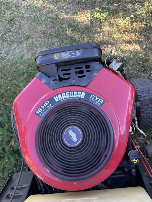 Vand tractoras tuns gazon