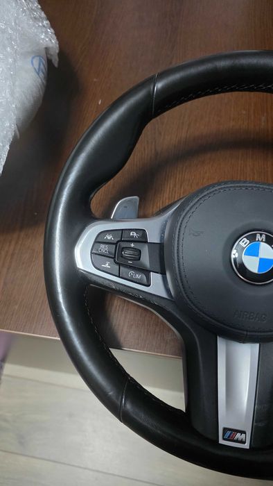 BMW M волан с подгряване и вибрации, предавки за задръстване G30 G05 G01