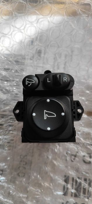 HONDA  mirror folding button