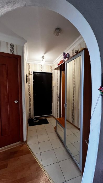 Продам 2х ком кв раен космос