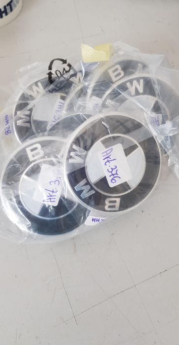 Емблеми бмв 74 мм и 82 мм черно с бяло