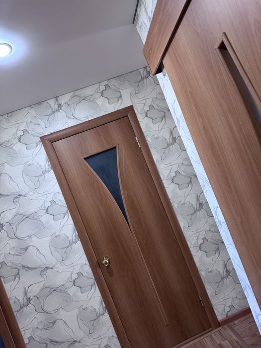 Продам межкомнатные дверей