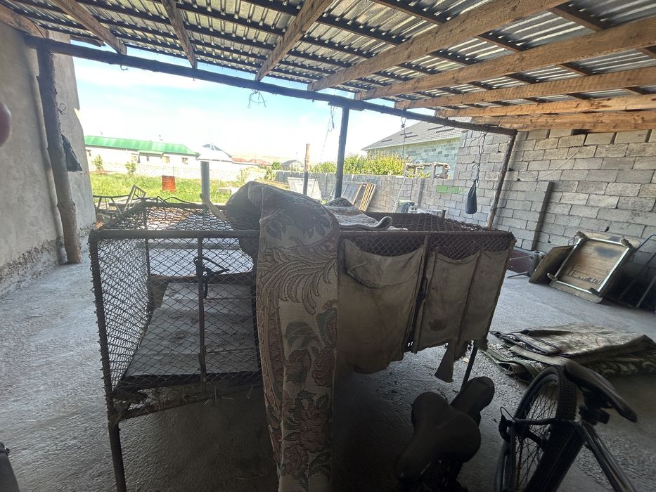 Продам клетку на ножках