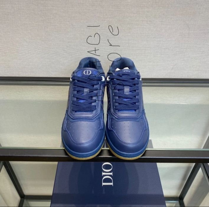CD B27 Low Top Navy
