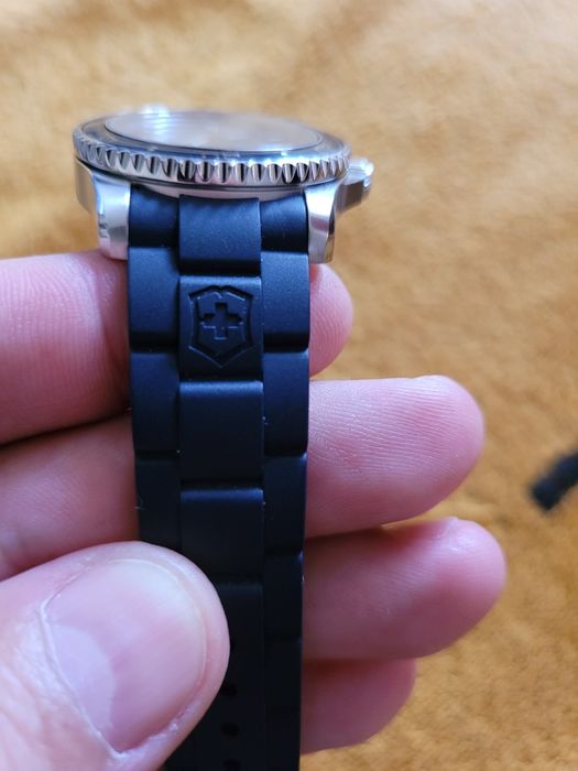 Vand ceas victorinox swiss made