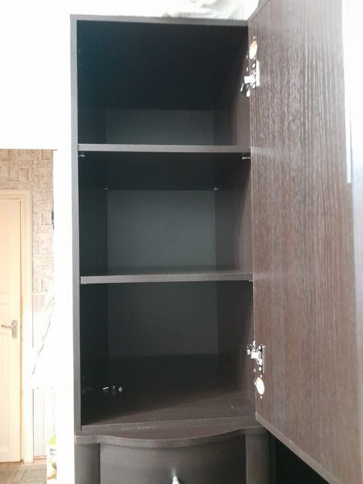 Шкаф в хорошем состояние