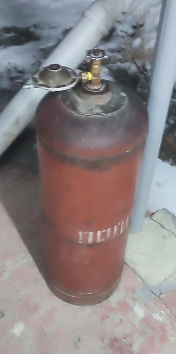 Газовый балон большой