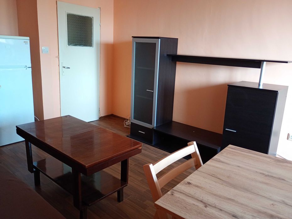 Дава се под наем Двустаен апартамент в Варна, Автогара - 55 кв.м за 331.5 € - Снимка #1