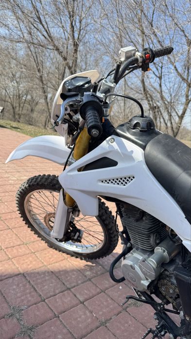 Продам эндуро 06 250куб