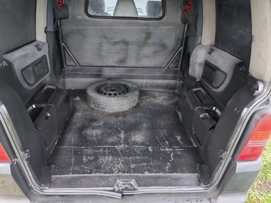 Mercedes vito an 2000 model lung 2150 e neg.