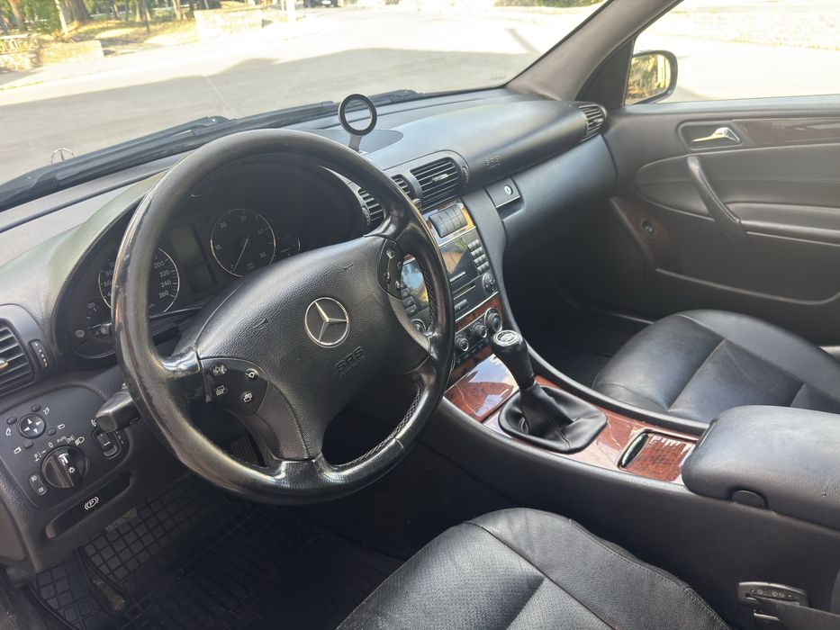 Мерцедес C220 - AMG Салон