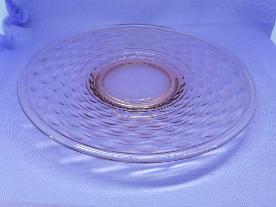 Стъклени купи и чинии не ползвани