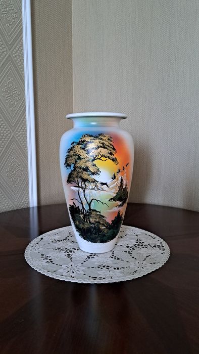 Продам вазу керамическую
