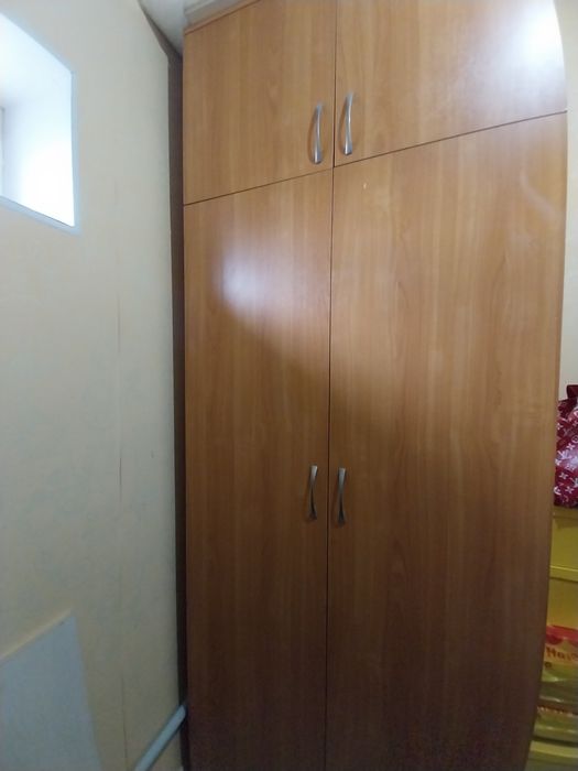 Шкаф двухдверный