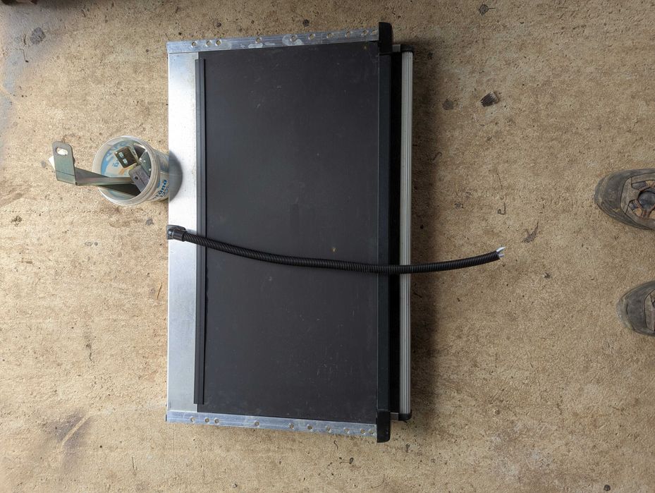 Thule Slide-Out Step 12 V / scara electrica thule autorulota 12V