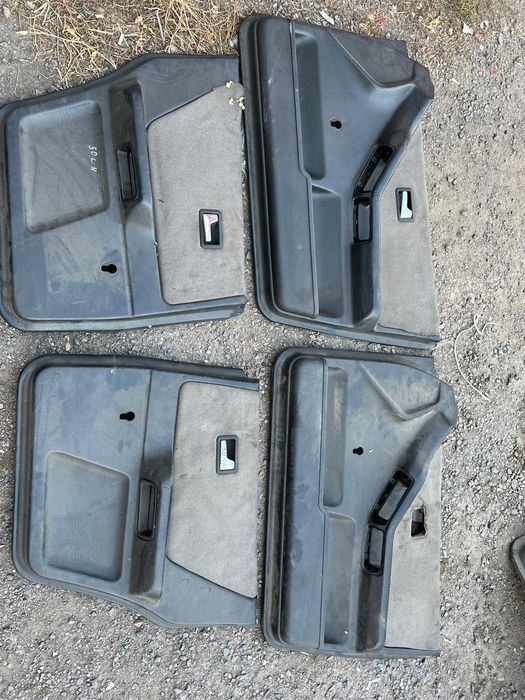 Дверные карты на Ауди 80 б4