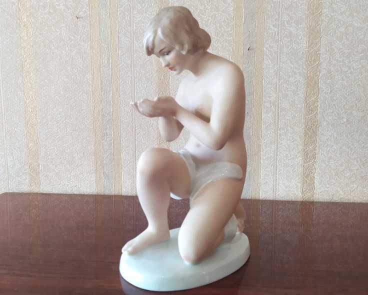 Фарфоровая статуэтка Обнаженная девушка у ручья, Wallendorf, Германия