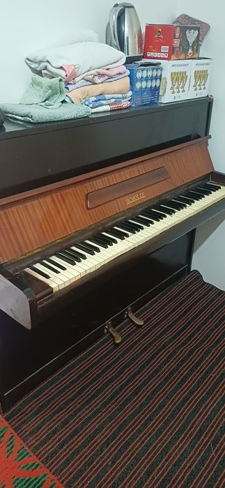 Пианино  SCHOLZE германский. Состояние хорошая.