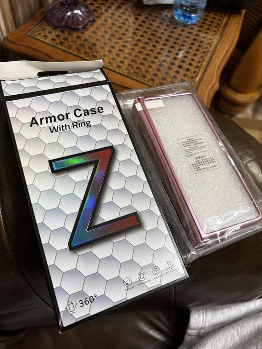 Чисто нов калъф за Samsung Galaxy Z Fold 6