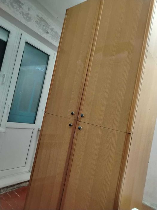 Продам стенку и прихожую ТОРГ ЕСТЬ