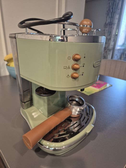 Кафе машина Delonghi