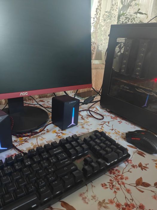 Vand calculator gaming + monitor