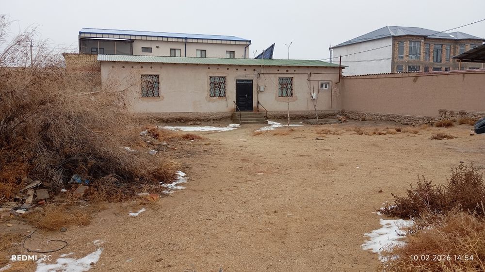 6 сотокда жайласкан жасауга колайлы 3 ханалы времянка сатылады.