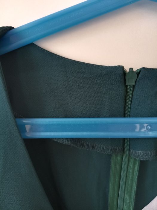 Платье темно зелёное 44 размер