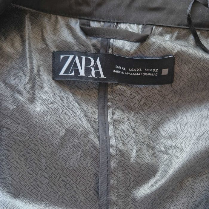 Trenci Zara cu eticheta