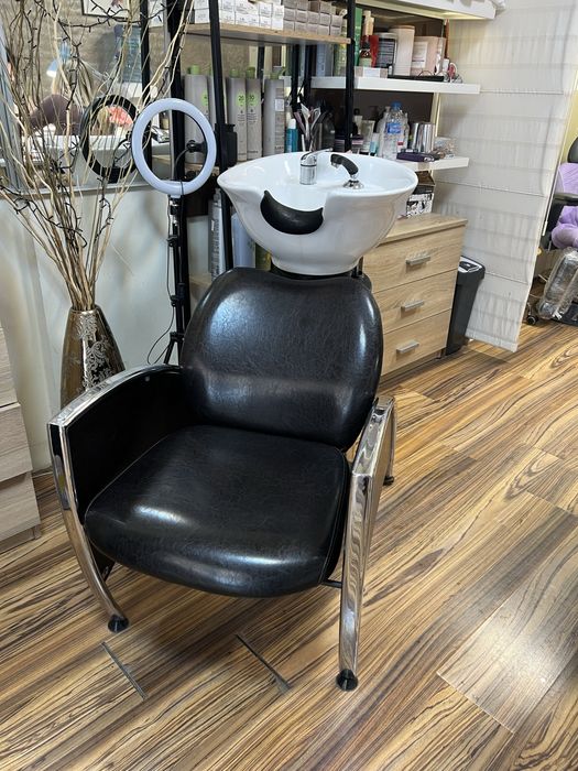 Фризьорска измивна колона