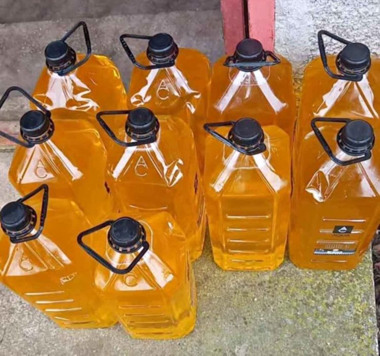 Ulei de floarea soarelui presat la rece