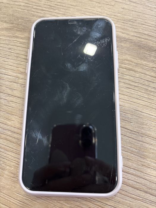Iphone 11 добро състояние