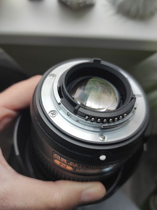 Продавам обектив Nikon AF-S Nikkor 20mm f/1.8G ED