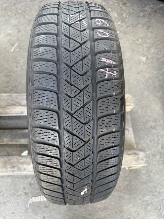 Anvelopa iarna 205/60 R17 - Pirelli Sotto Zero 3 cu steluta bmw