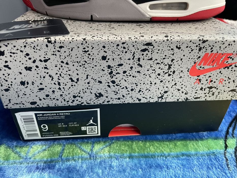 Маратонки Nike Air Jordan 4 Retro BRED Reimagined Adidas Kobe LeBron