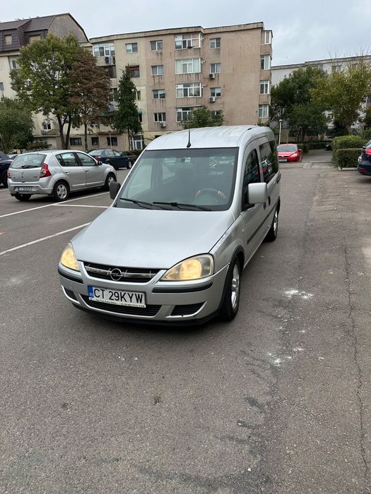 Vand opel combo 1.3 DIZEL 2010 consum mic
