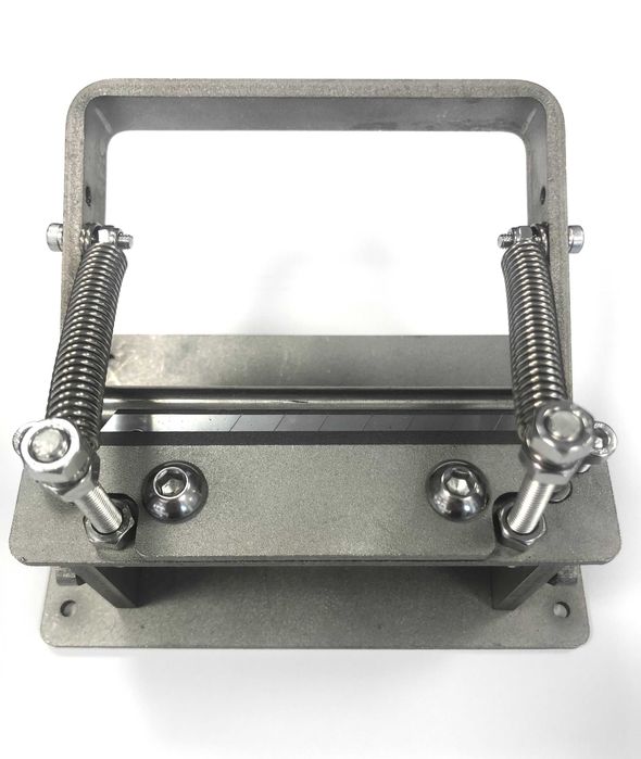 Ръчна машина за изтъняване на кожа и кожени изделия