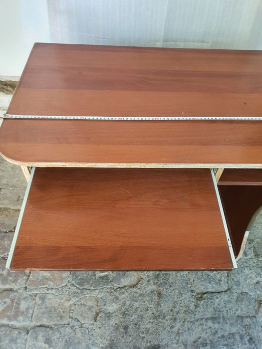 Продаётся Стол Выдвижной